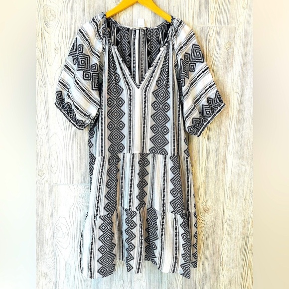 Dex Dresses & Skirts - Dex Monochrome Patterned Mini Dress